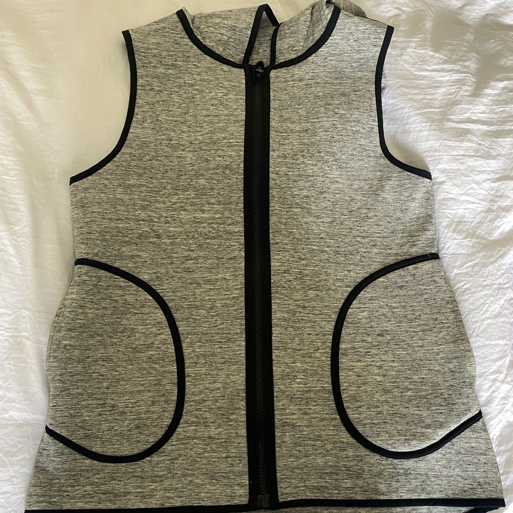 Lululemon Reversible Insculpt Hooded Vest